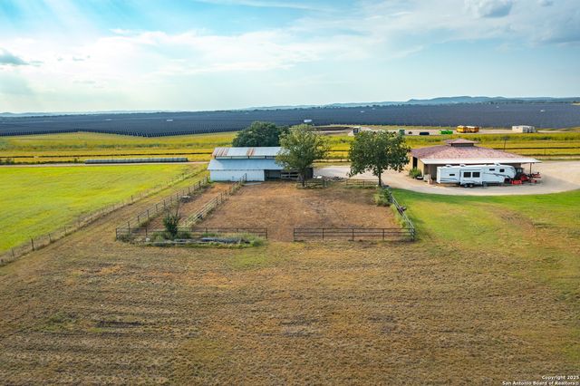 2307 Fm 3240, Bandera, TX 78003