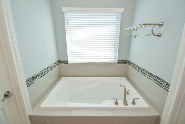 1610 Parker Street, Houston, TX 77007
