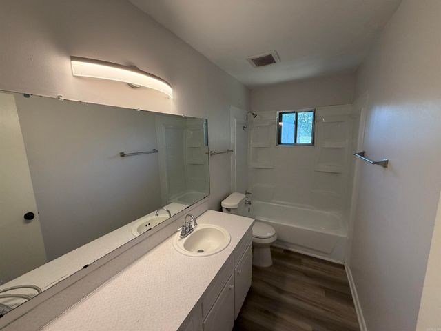 117 Harold St, Jacksonville, AR 72076