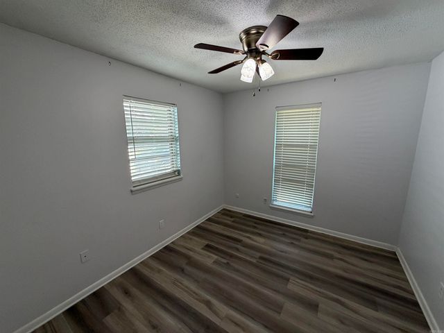 117 Harold St, Jacksonville, AR 72076