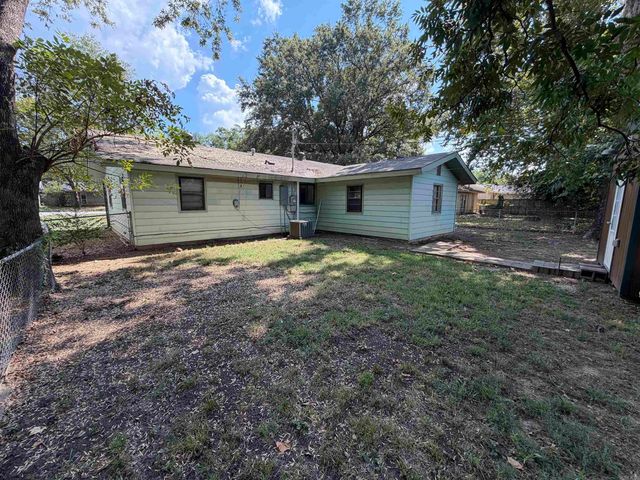 117 Harold St, Jacksonville, AR 72076