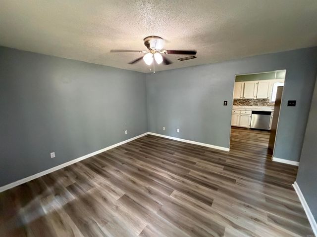 117 Harold St, Jacksonville, AR 72076