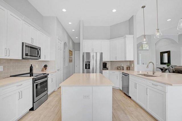 2986 Bent Pine Drive, Fort Pierce, FL 34951