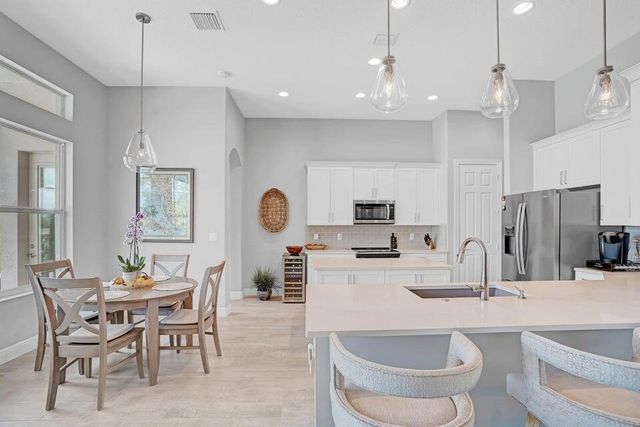 2986 Bent Pine Drive, Fort Pierce, FL 34951