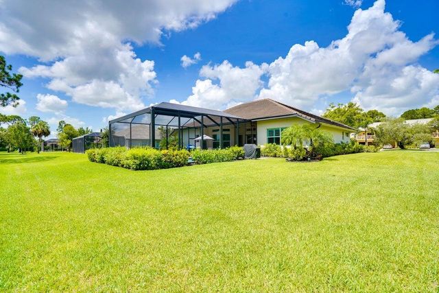 2986 Bent Pine Drive, Fort Pierce, FL 34951