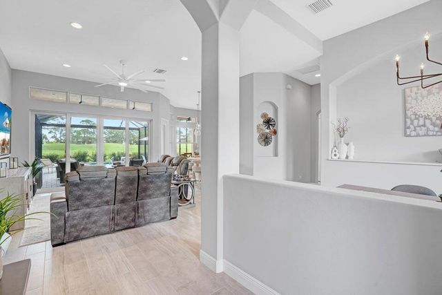 2986 Bent Pine Drive, Fort Pierce, FL 34951