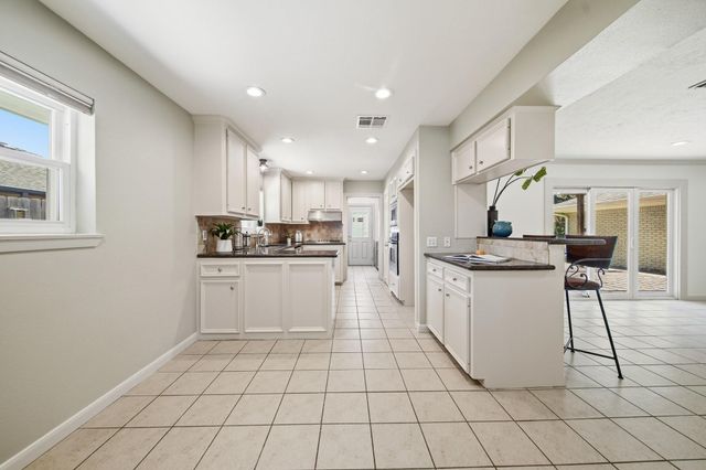 10211 Cliffwood Drive, Houston, TX 77035