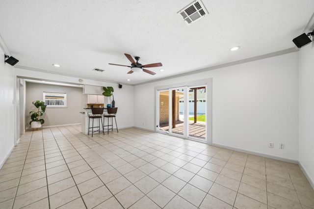 10211 Cliffwood Drive, Houston, TX 77035