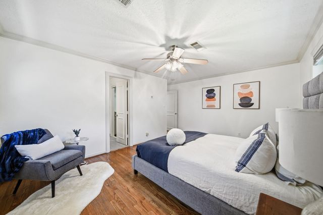 10211 Cliffwood Drive, Houston, TX 77035