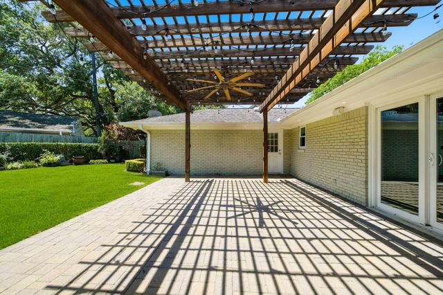 10211 Cliffwood Drive, Houston, TX 77035
