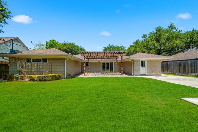 10211 Cliffwood Drive, Houston, TX 77035