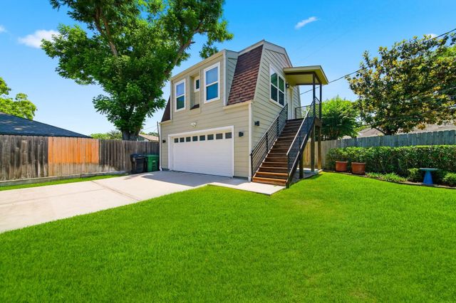 10211 Cliffwood Drive, Houston, TX 77035
