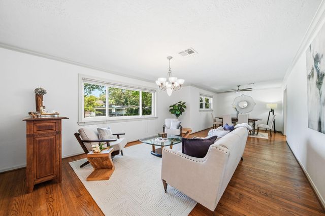 10211 Cliffwood Drive, Houston, TX 77035