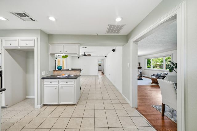 10211 Cliffwood Drive, Houston, TX 77035