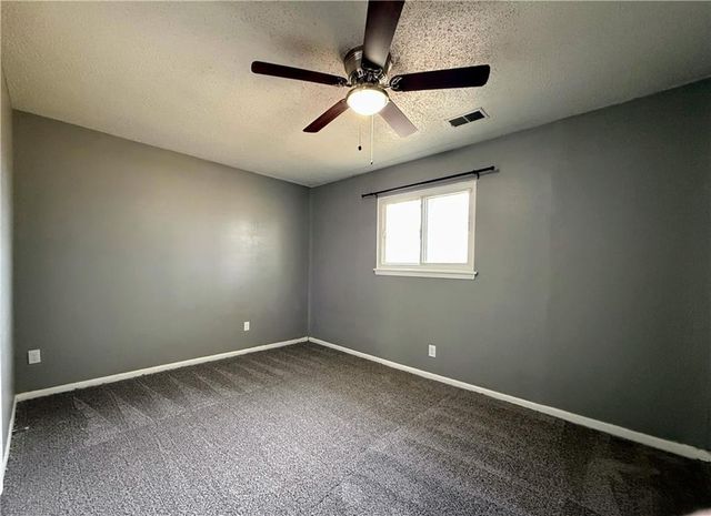 6004 E 152nd Street, Grandview, MO 64030