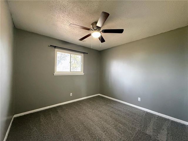 6004 E 152nd Street, Grandview, MO 64030