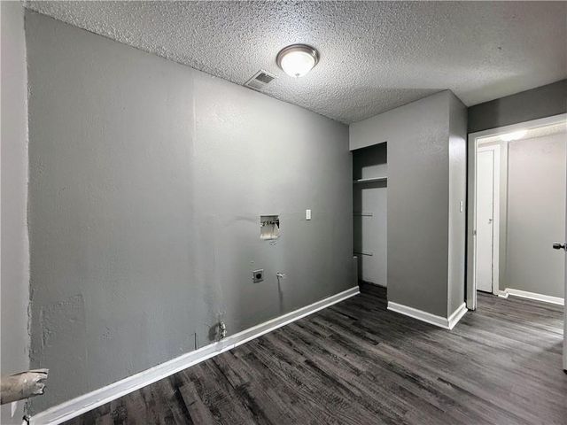 6004 E 152nd Street, Grandview, MO 64030