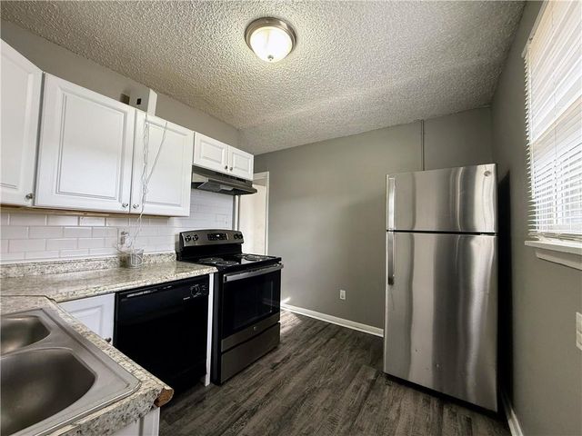 6004 E 152nd Street, Grandview, MO 64030