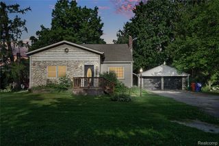 2476 Vandekarr Road, Caledonia Charter Township, MI 48867