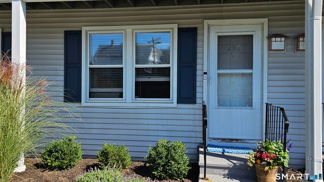 150 Beachview Avenue 290, Bridgeport, CT 06605