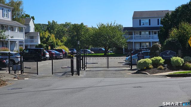 150 Beachview Avenue 290, Bridgeport, CT 06605