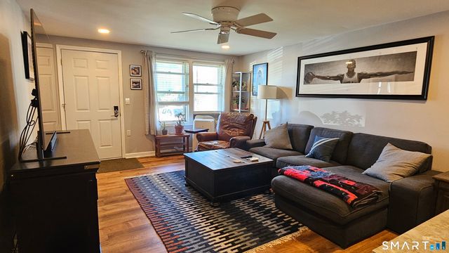 150 Beachview Avenue 290, Bridgeport, CT 06605
