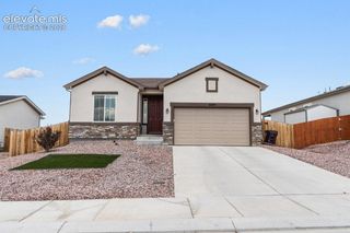 2209 Sunrise Lane, Pueblo, CO 81008