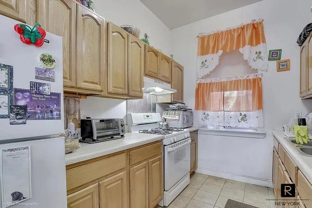 45 W 110th St Apt 1A, New York City, NY 10026