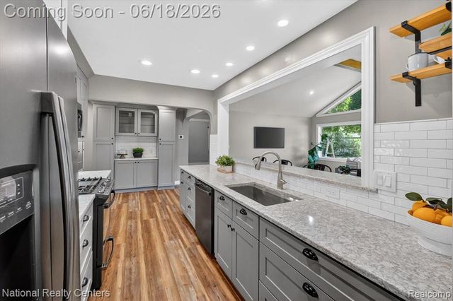 15969 Stamford Street, Livonia, MI 48154