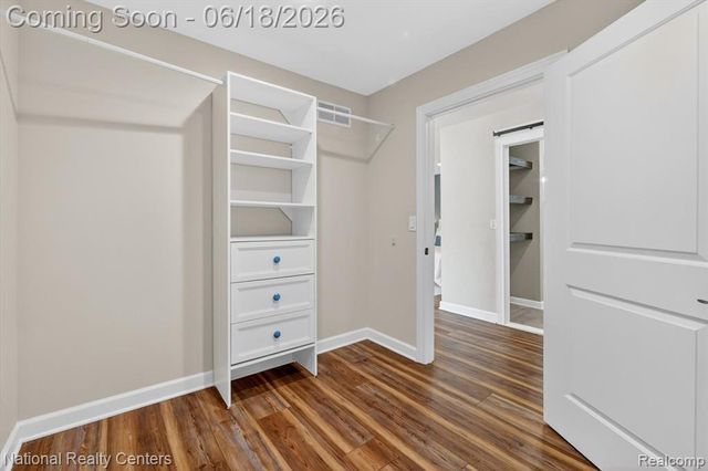 15969 Stamford Street, Livonia, MI 48154