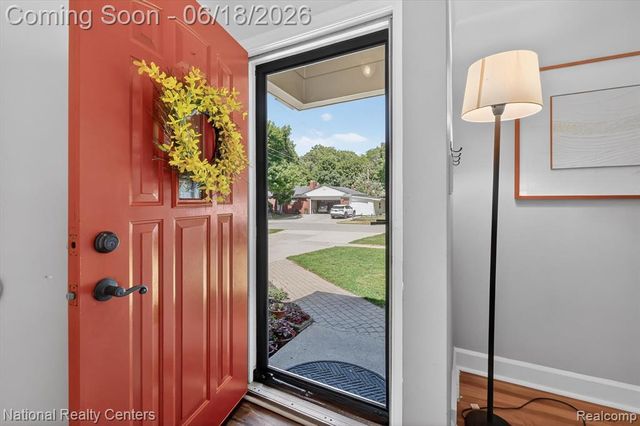 15969 Stamford Street, Livonia, MI 48154