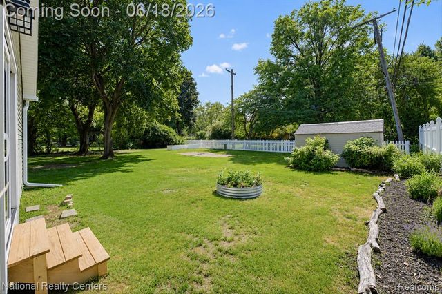 15969 Stamford Street, Livonia, MI 48154