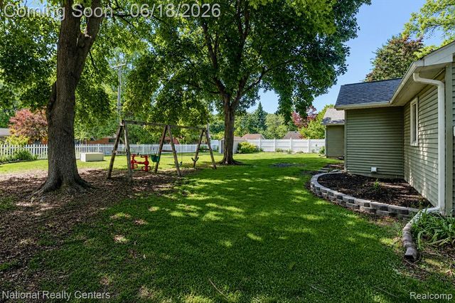 15969 Stamford Street, Livonia, MI 48154
