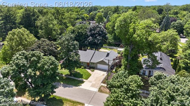 15969 Stamford Street, Livonia, MI 48154