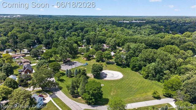15969 Stamford Street, Livonia, MI 48154