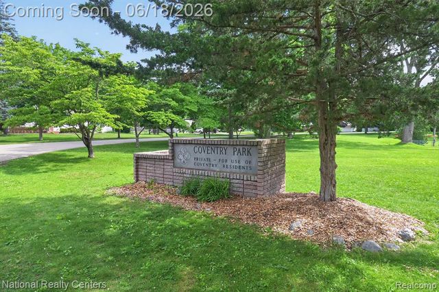 15969 Stamford Street, Livonia, MI 48154