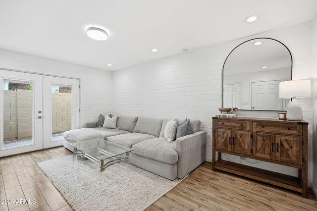 4925 N 73RD Street 1, Scottsdale, AZ 85251