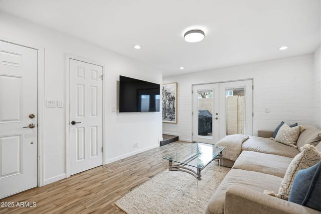 4925 N 73RD Street 1, Scottsdale, AZ 85251