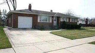 1481 W 54th Avenue, Merrillville, IN 46410