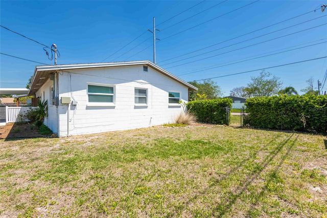 2741 37TH STREET S, St Petersburg, FL 33711