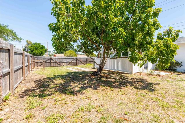 2741 37TH STREET S, St Petersburg, FL 33711