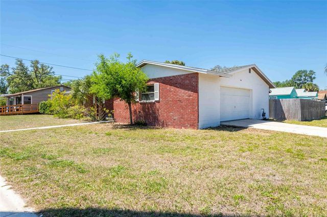 2741 37TH STREET S, St Petersburg, FL 33711