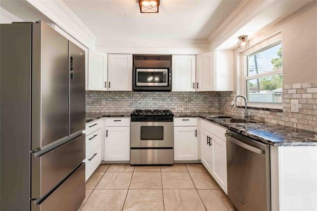 2741 37TH STREET S, St Petersburg, FL 33711