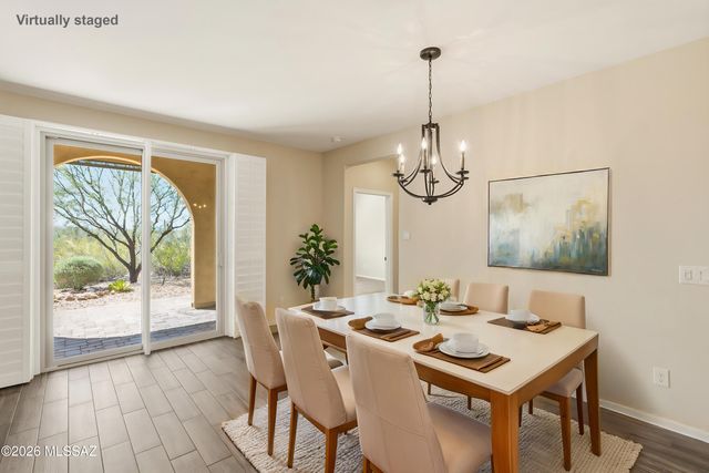 871 N Broken Hills Drive, Green Valley, AZ 85614