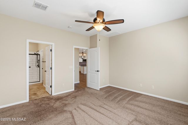 871 N Broken Hills Drive, Green Valley, AZ 85614