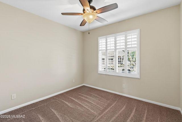 871 N Broken Hills Drive, Green Valley, AZ 85614