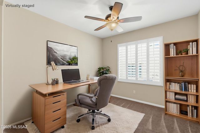 871 N Broken Hills Drive, Green Valley, AZ 85614