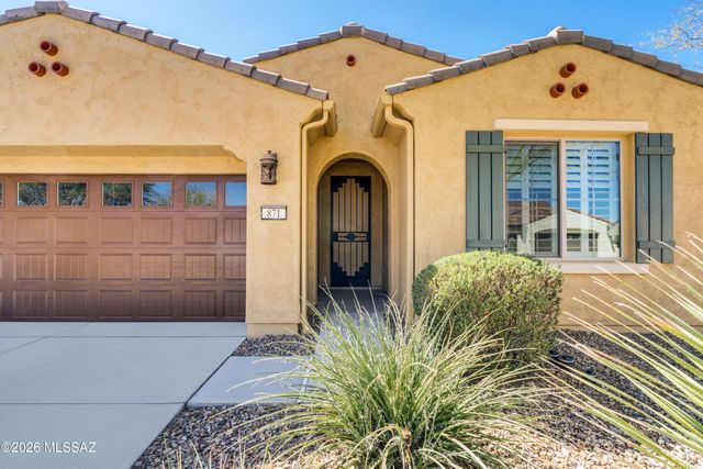871 N Broken Hills Drive, Green Valley, AZ 85614