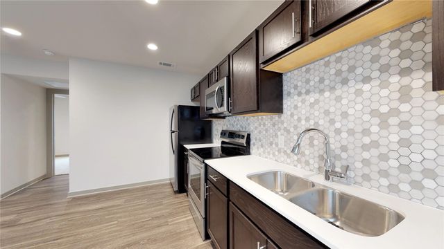 6304 Prospect Avenue 202, Dallas, TX 75214