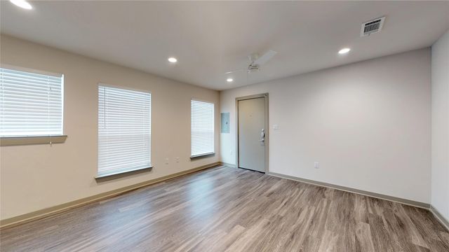 6304 Prospect Avenue 202, Dallas, TX 75214